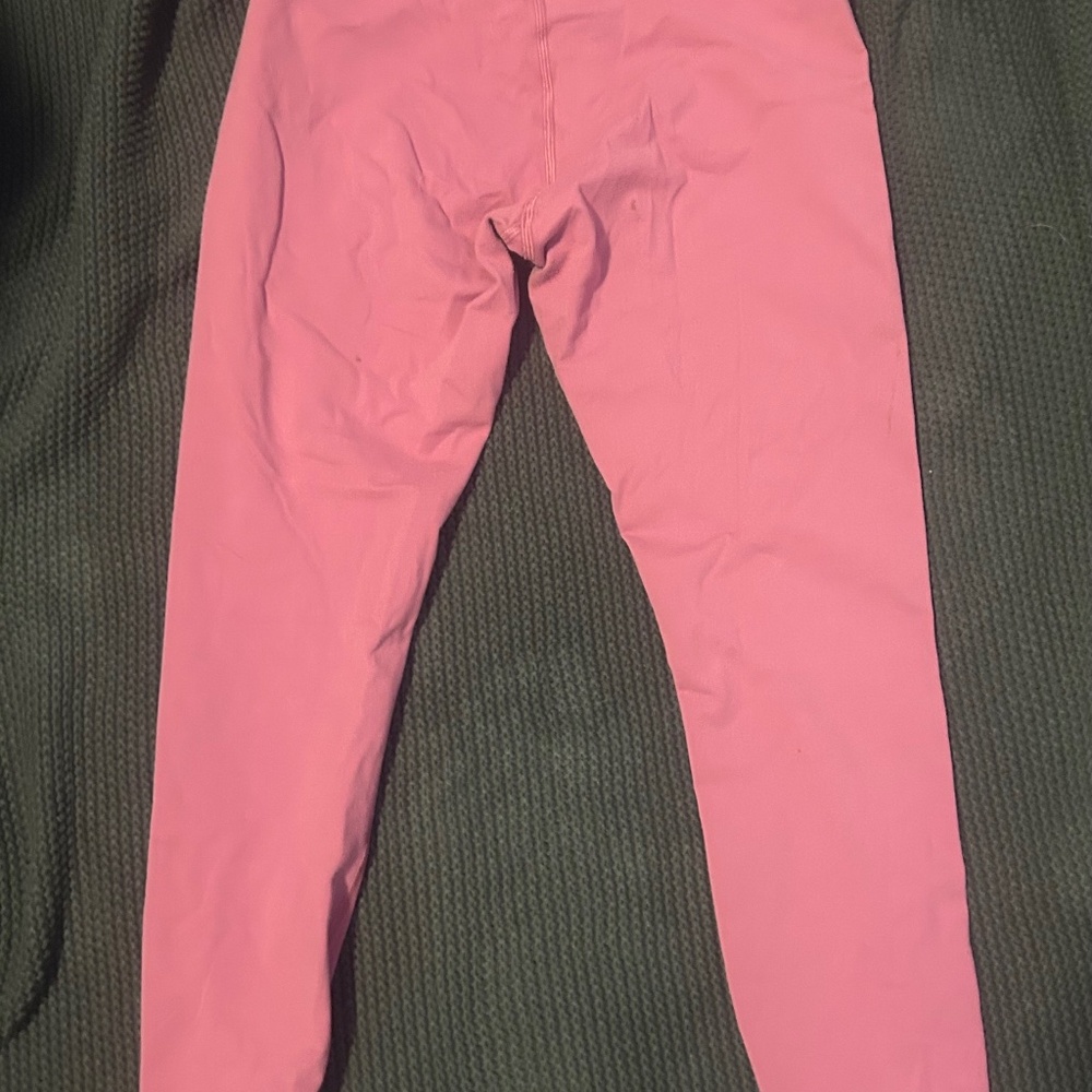 Lululemon size 6 leggings